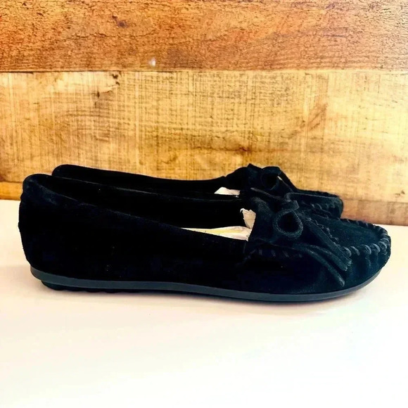 NWOT Minnetonka Suede Kilty Moccasins - Picture 3 of 9